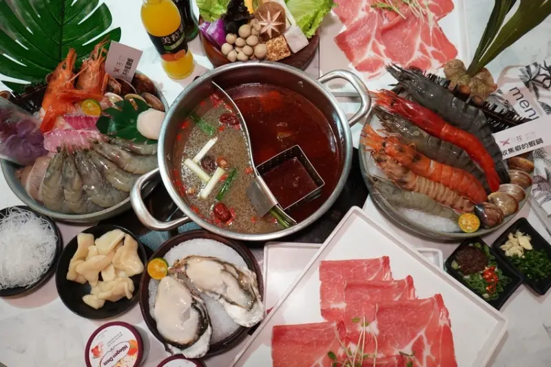 台南鍋物 冬天吃鍋~今年一定要吃這鍋!!花花世界鍋物 尾牙聚餐 聖誕節約會餐廳!!