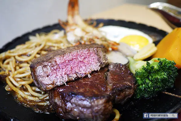 基隆牛排推薦【月之牛炙燒牛排專賣店】比臉大肋眼牛排/基隆美食
