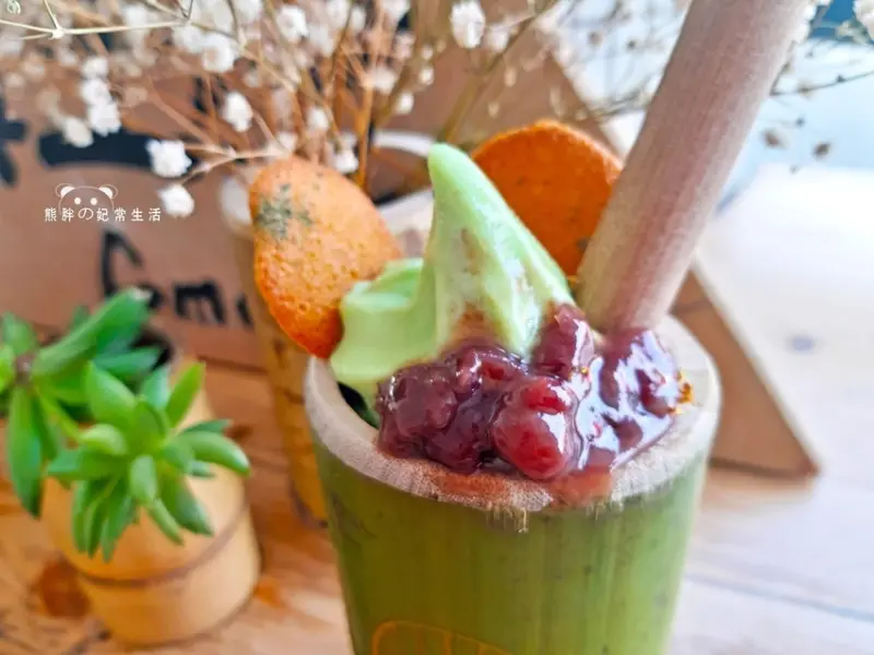 【南投竹山】台西冰菓室│以竹筒盛裝的霜淇淋│用竹吸管吃冰也算創舉│吃完......