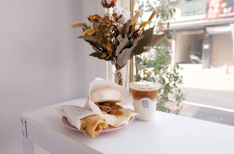 台中沙鹿│The san-靜宜大學商圈文青早餐店，加料醬料自己自由配 - 藍色起士的美食主義