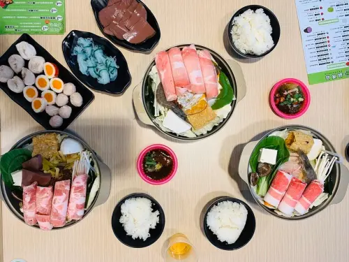 【蘆洲火鍋】鍋賣局蘆洲長安店，高CP值百元小火鍋，20多種世界風味湯頭任您選，白飯/飲料/冰品/爆米花吃飽飽