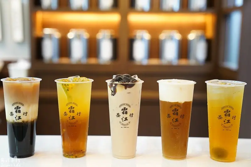 【台中豐原│美食】霜江茶行(台中廟東店)。新品牌手搖飲料店，插旗台中廟東夜市旁，推薦冬瓜蜜百香以及奶蓋系列