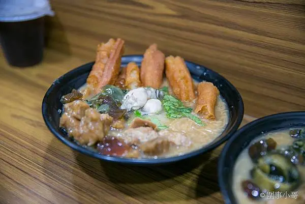 桃園民生路美食-無敵號赤肉大腸蚵仔麵線！美味程度堪稱無敵的平價小吃～～