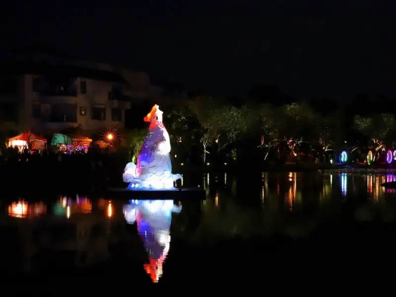 2020月津港燈節 yuejin lantern festival：台南每年必玩必去必逛景點/浪漫鹽水小鎮/橋南老街/連成巷/月光之城-月之美術館/(至2020.02.16) - 進食的巨鼠