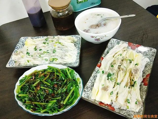 [食記] 新竹東區- 煥記腸粉 平價腸粉沾上辣醬香麻帶勁 鮮嫩香濃排骨龍骨粥 晚餐港點心選擇 新竹美食