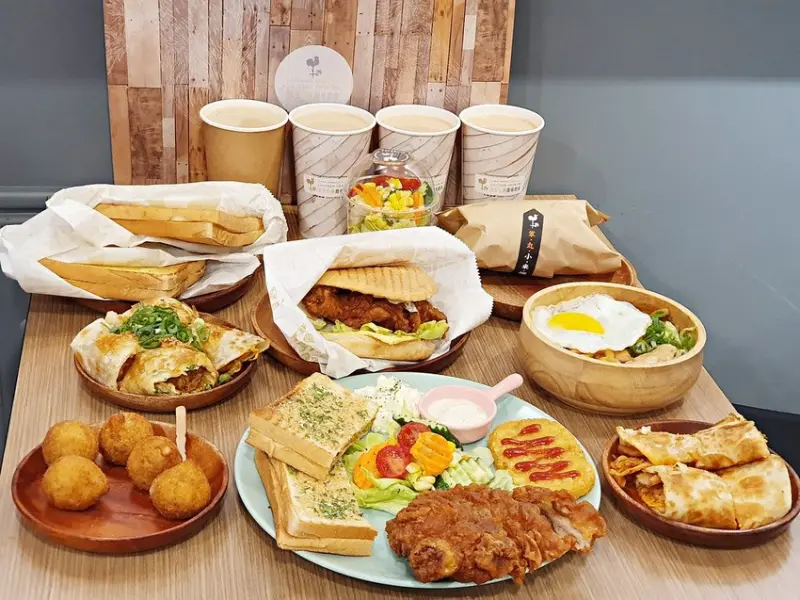 【板橋早午餐】早安公雞農場晨食-板橋店 ~ 真材實料、多元化餐點任你選，外酥內豐富蛋餅更是不可錯過的美食，捷運新埔站人氣早午餐美食，你一定不能錯過 !