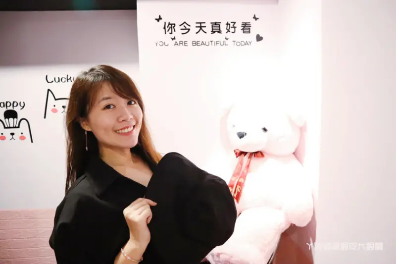 新竹火車站跟新竹大遠百附近宵夜美食推薦，洋相餐酒館生啤酒299元無限暢飲，週四調酒買一送一 - ㄚ綾綾單眼皮大眼睛