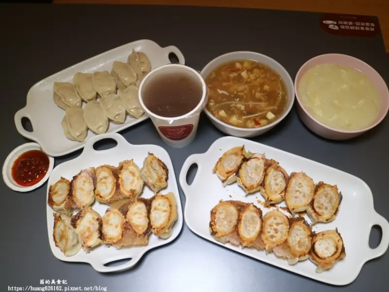 【 新北板橋區】板橋/樹林美食『有煎餃子館-板橋金門店』#蒸餃/煎餃都非常可口#韭黃蝦一尾能吃到一整尾蝦蝦