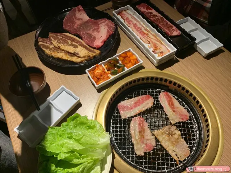 大直ATT 4 Recharge美食，日式燒肉吃到飽。自助吧還可以自己做棉花糖！台北中山區美食～丹尼的吃喝玩樂～