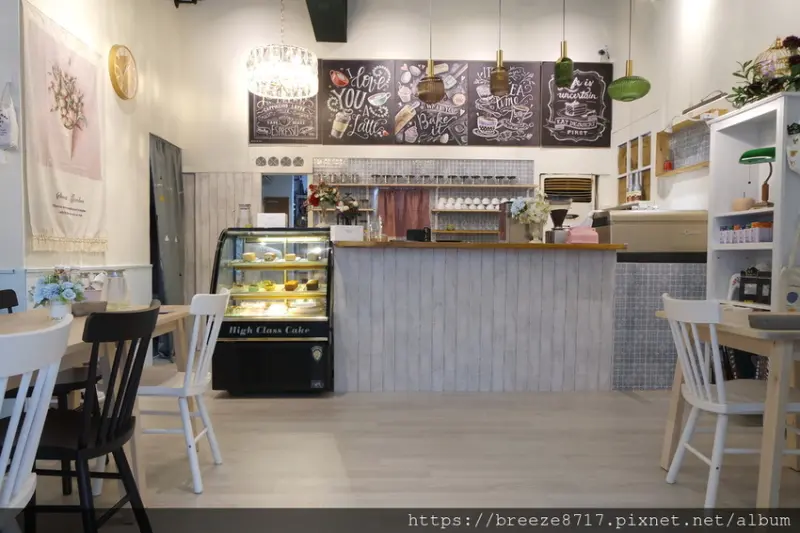 日日初 | 簡約溫馨早午餐店 × 美感設計燈飾店【新北市新店區】