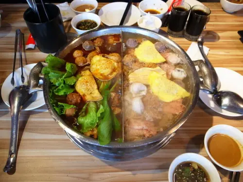 ＜台北｜松山｜火鍋＞寒流來襲～暖暖鴛鴦鍋豋場（酸菜白肉鍋＆麻辣鍋）                      