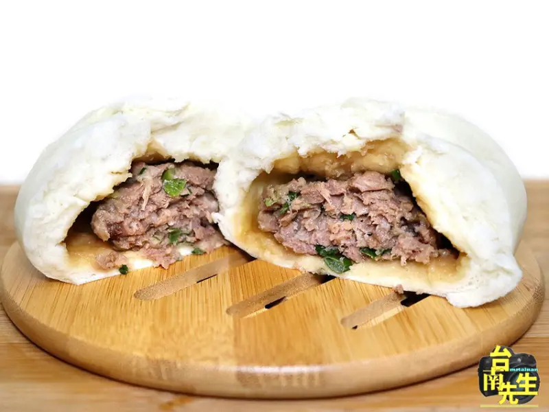 台南手工包子饅頭／新鮮天然酵母培養老麵／低溫發酵72小時以上／嚴選在地天然食材／不使用化學添加物／低糖低油不過度調味