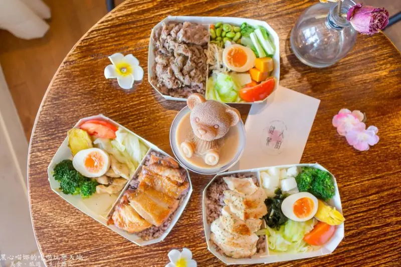 高雄左營︱健人餐廚　高雄最美便當店！超時尚高雄健康餐！低ＧＩ五穀低卡均衡水煮健身餐盒，再也不用自己算熱量了！（巨蛋店）