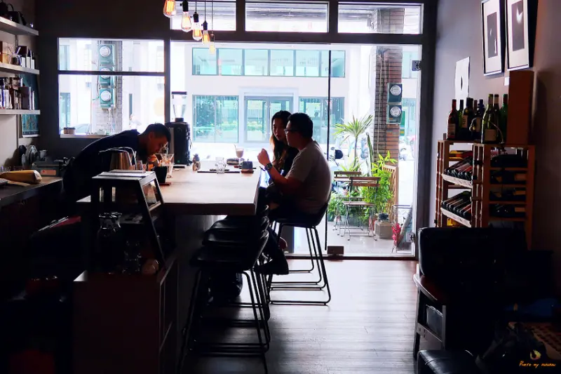 (食-高雄鹽埕) 五零年代咖啡 / 簡單樸實與高雅時尚共存的咖啡館