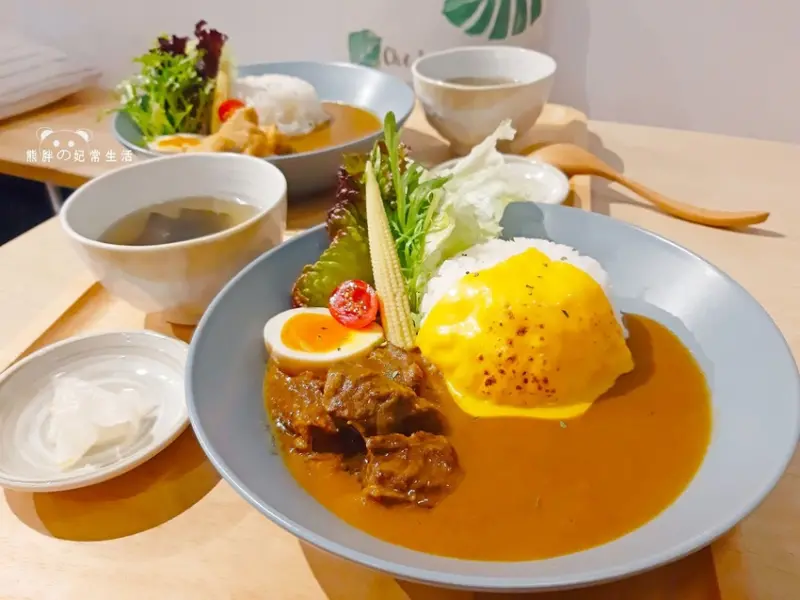 【台中豐原】高圓日式食堂│隱藏巷弄內的文青咖哩專賣│環境舒適，餐點美味