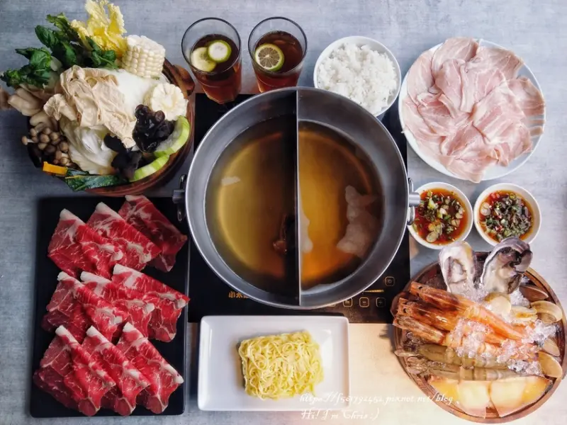 【台北新莊火鍋】到新莊吃點不一樣的火鍋，清爽法式雞湯火鍋 - 荷朗精鑽鍋/新莊火鍋推薦/雞湯火鍋推薦/新莊餐廳推薦/台北火鍋推薦/新莊中港路美食