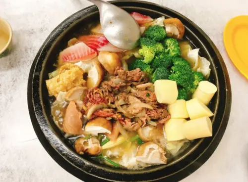 《台北❤️松山》35年老店，小紅莓自助火鍋城，琳琅滿目火鍋料讓你拿到手軟/南京三民站/南京三民/自助火鍋/火鍋