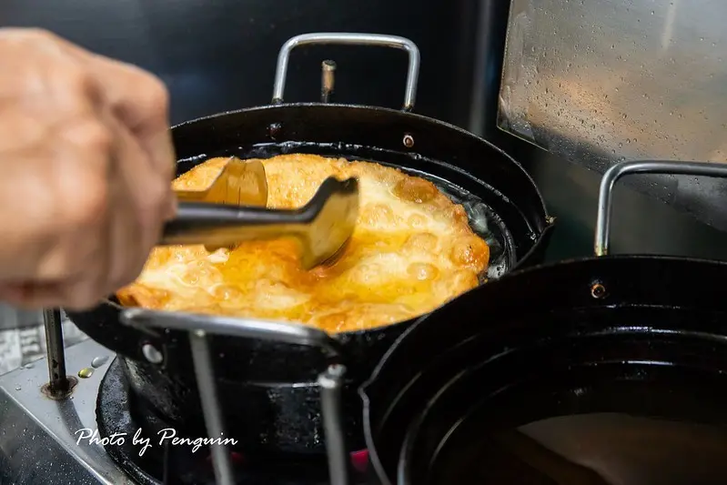 炸蛋蔥油餅-竹力亭/企鵝提供，未經許可，不得轉載。