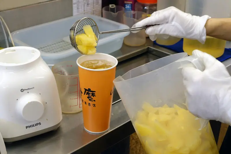 行天宮站飲料店-有什麼水果茶專賣店，行天宮站飲料外送，行天宮珍奶、好喝鳳梨冰茶推薦，六甲田莊鮮奶、自煮鮮果做的養生飲品，松江路上班族飲料推薦   