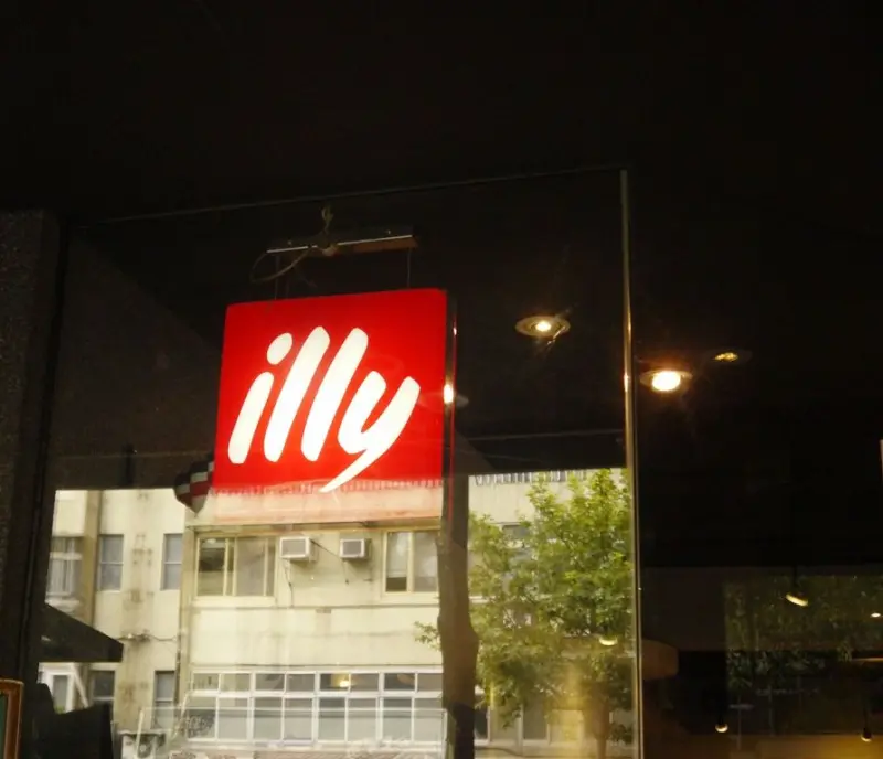 ILLY意利咖啡館
