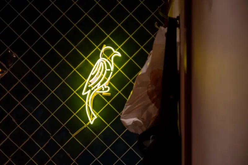 台北咖啡廳 鵲Kasasagi Coffee Roasters｜預約制、密碼通行，隱身在地平線之下的秘密會所 · 算命的說我很愛吃