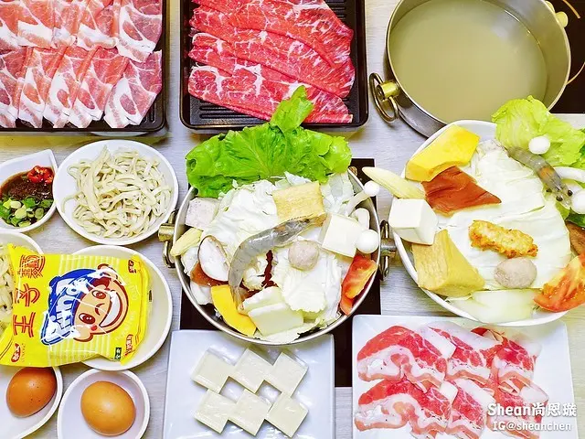 台北火鍋/台北鍋物【The SOUP 蔬店手作鍋物】每日手作熬湯、嚴選新鮮時蔬及台灣高山季節性小農蔬菜！簡潔北歐廚房用餐空間。忠孝復興美食、內湖火鍋推薦、內湖科技園區火鍋推薦。