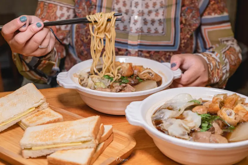 夜晚最暖胃的組合，清爽口味的肉骨茶－非茶碳烤咖椰吐司﻿