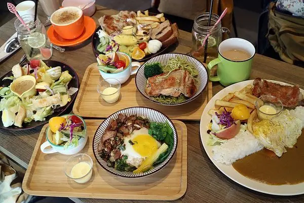高雄鳳山區=<吃飽>【漫時光早午餐-北昌店】給自己一個浪漫的早晨，藉由漫時光的餐點帶你旅遊全台灣最認真的小農美食！舒適的用餐環境＊公道的價格＊友善的親子空間，你還在等什麼?=