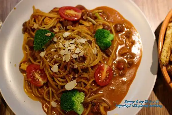 【新北新店食記】美養廚房．義式蔬食。可以美容舒壓的複合式蔬食餐廳