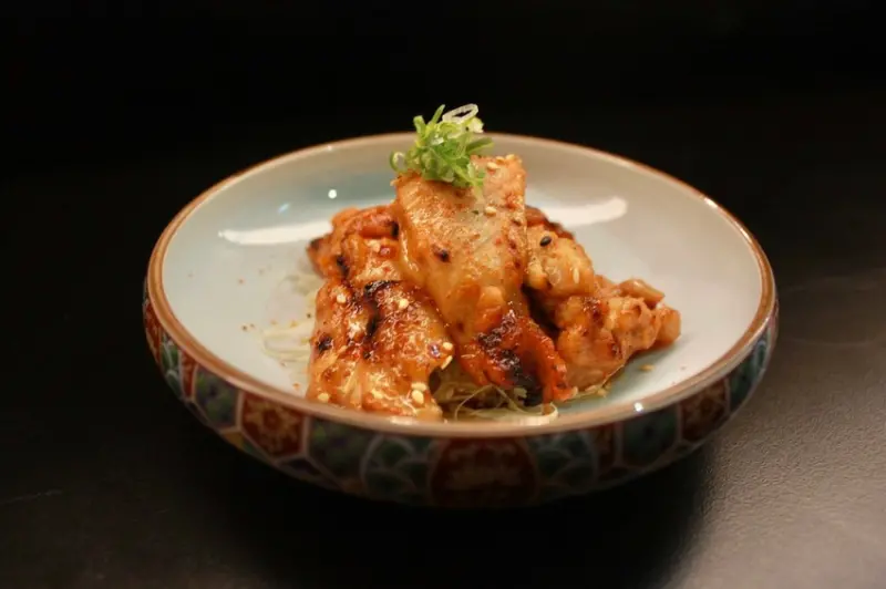 素晴大眾酒場すばらしい｜花蓮吉安黃昏市場隱藏居酒屋！在地人口袋名單不私藏大公開！名古屋唐揚雞特色料理必點！花蓮美食餐廳推薦、花蓮居酒屋推薦、花蓮吉安美食推薦、吉安黃昏市場美食推薦