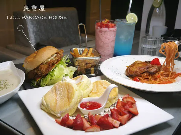 【新北市 板橋區/捷運板橋站】義饗屋T.C.L pancake house-口味搭配度高，蓬鬆綿密舒芙蕾下午茶首選(板橋大遠百）
