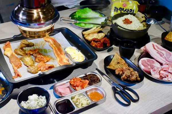 【高雄‧食記】花福韓燒 -- 平價韓式燒肉火鍋吃到飽