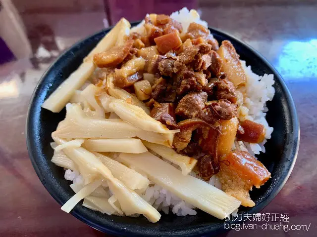 【高雄美食】南台灣火雞肉飯・土魠魚羹｜肉燥飯控注意，銅板美食推薦
