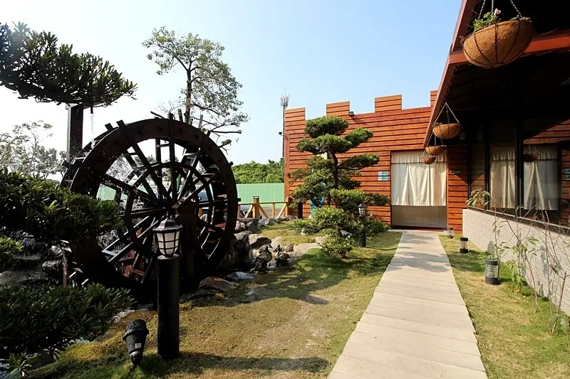 [屏東/潮州鎮]綠色隧道休閒園區咖啡｜露天景觀餐廳｜綠色隧道旁喝下午茶｜戶外景點