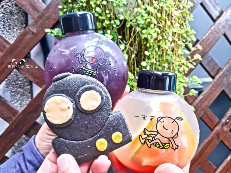 【台中西區】一支毛│巨大醒目招牌機器人│勤美巷弄間的打卡新景點│環境......