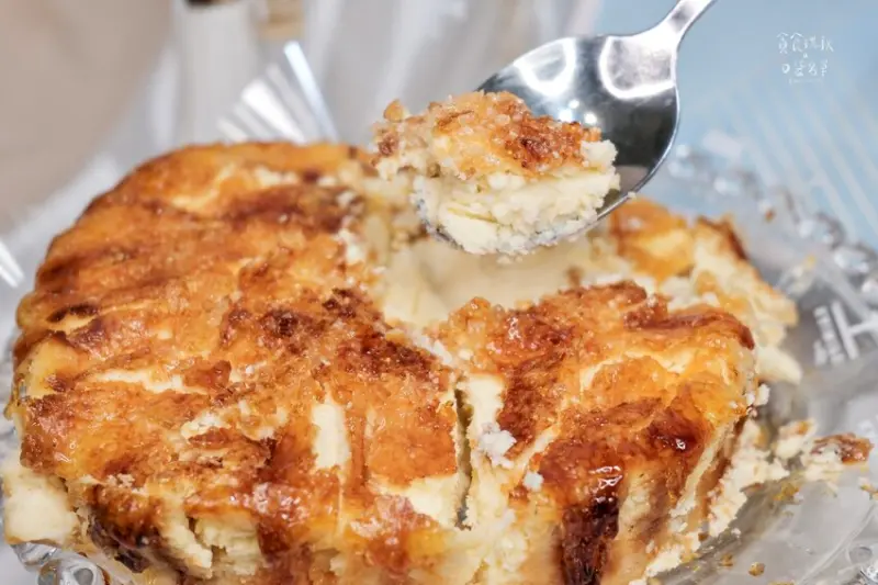 宅配美食｜薄脆焦糖佈滿口感細緻乳酪，甜蜜口感交織於口中！敲敲