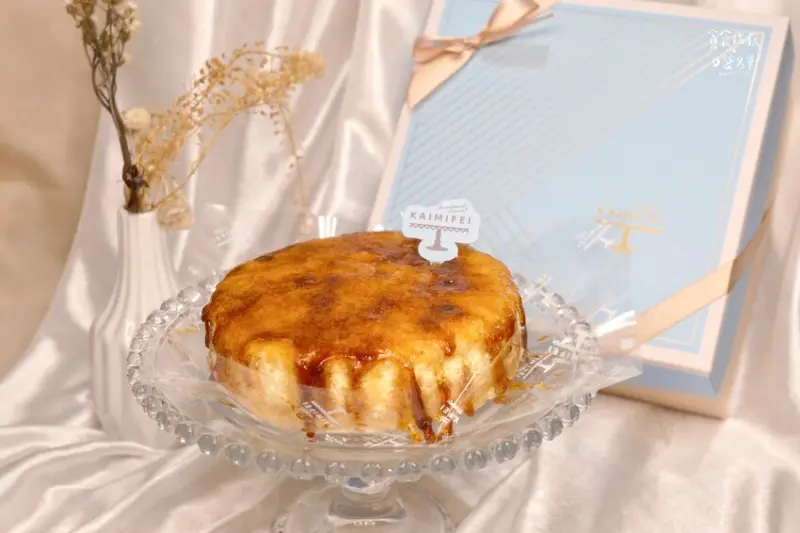 宅配美食｜薄脆焦糖佈滿口感細緻乳酪，甜蜜口感交織於口中！敲敲