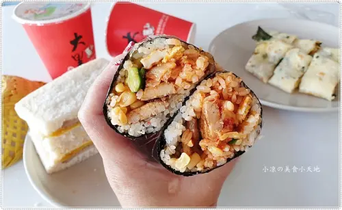 大里伯晨食館║早餐、野餐新選擇，泡菜烤肉海苔飯捲，料多實在份量足，肉蛋吐司也很推唷!