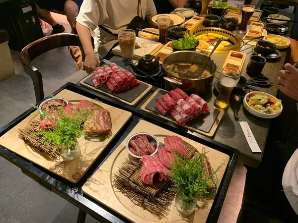 [ 台北食記 ] 小逸仙火烤兩吃｜人稱台北屋馬｜中山區美食捷運松江南京燒肉｜慶生約會餐廳