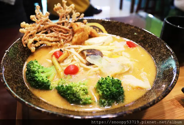 多寶蔬食南洋異國料理，跨國界的蔬食料理