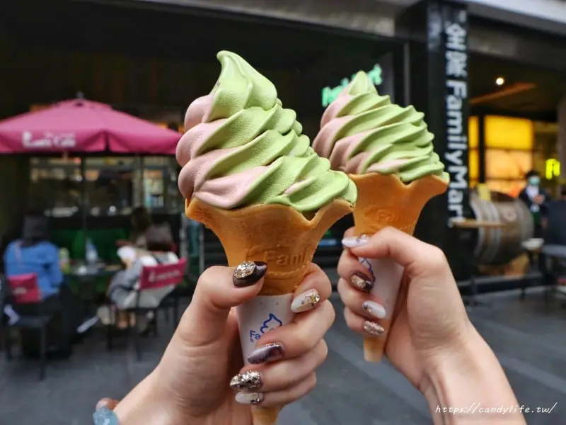 全家「抹茶紅豆霜淇淋」等了6年強勢回歸，期間限定，購買門市看這裡！