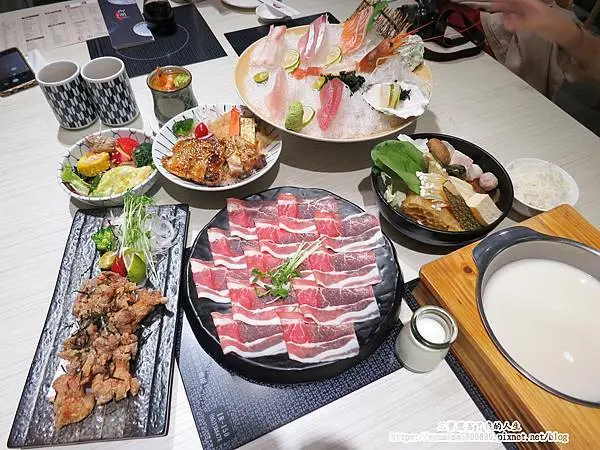 台中壽司推薦｜台中日式料理【御閣手作壽司】文心旗艦店 火鍋、丼飯、生魚片、握壽司  滿足每一張挑剔的味蕾