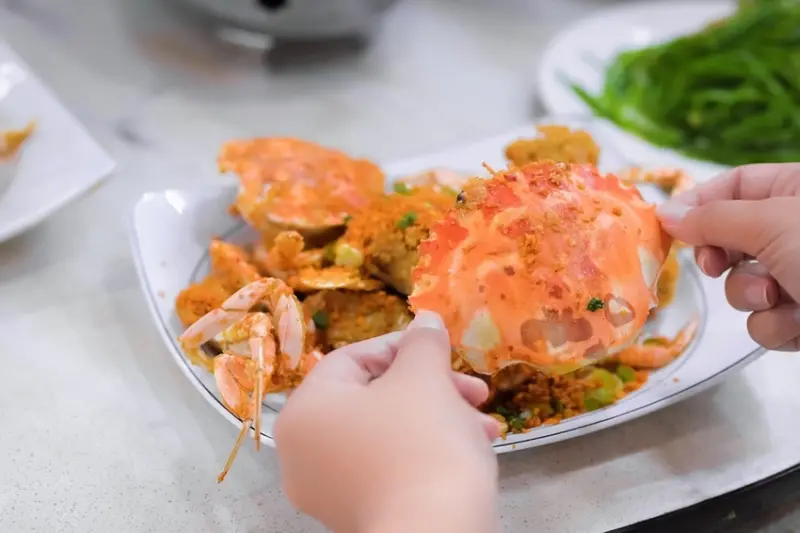 【新北萬里|野柳美食】望海亭：食慾之秋品萬里秋蟹正對時，現點現吃活海鮮上桌。