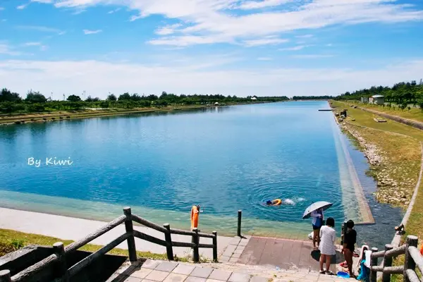 【台東市區】夏季避暑勝地~溪中與魚水之歡之如夢似幻活水湖(台東森林公園內)        
      