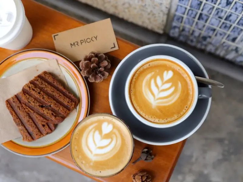 MR PICKY Roasters：在台南百年老屋前喝咖啡｜隱身台南巷弄內的咖啡隨行吧，用咖啡開啟一天的活力，輕食組合超划算！ - 進食的巨鼠