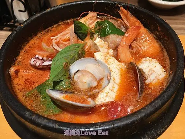 [連鎖食記]北村豆腐家(桃園經國店)｜暖心煲湯與石鍋拌飯一次滿足.小菜吃到飽.餐後還有霜淇淋