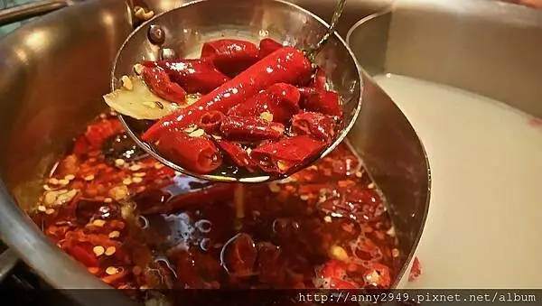 [嘉義西區]小蒙牛 頂級麻辣養生鍋-嘉義店。異店二訪。重頭戲在吃冰