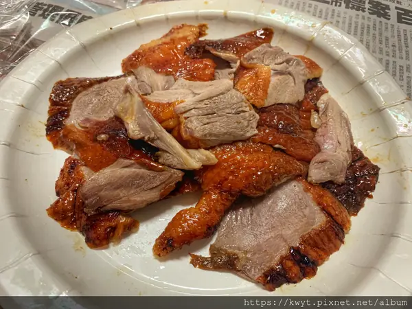 【台南。美食】楊北平脆皮烤雞烤鴨專賣店。歸仁區必吃烤鴨，價格超佛系，全鴨不用400就買得到，皮薄酥脆多汁的鴨肉｜附菜單