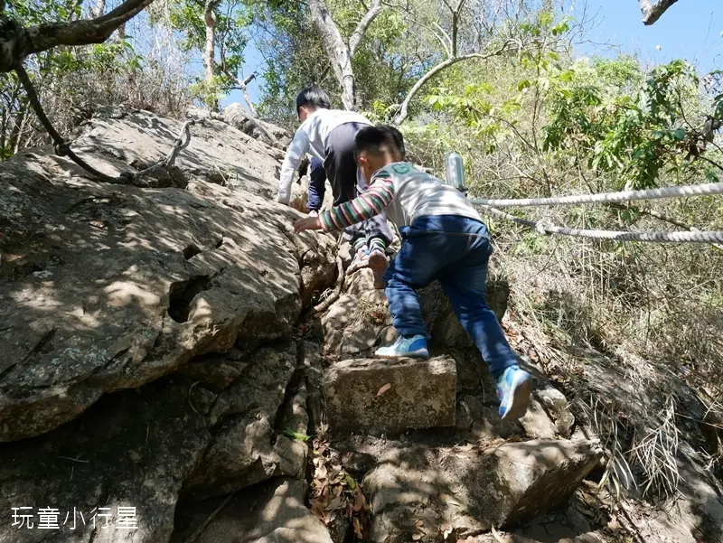 手腳並用的攀龍之旅，台南南化龍麟山步道Longlin Mountal Trail＆王爺崙山｜鄰近烏山步道