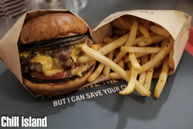 EVERYWHERE BUGER CLUB 漢堡俱樂部